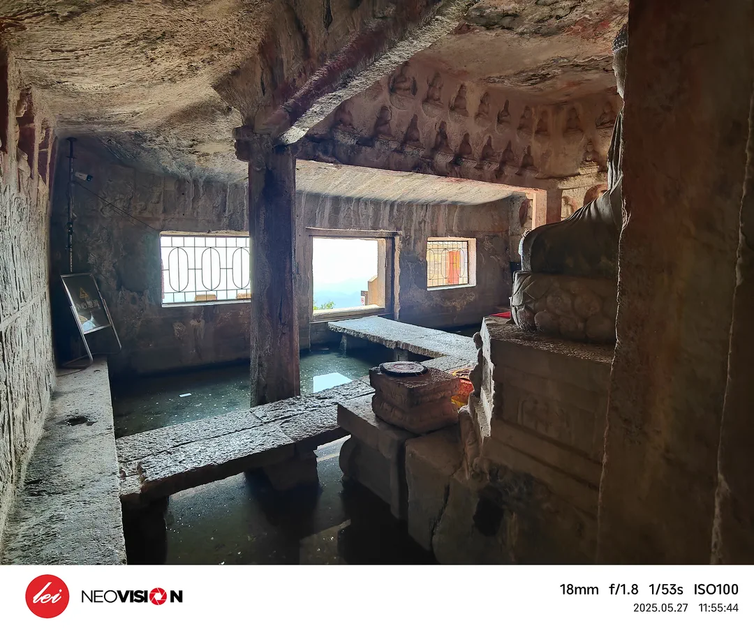 金灯寺石窟 (4).webp