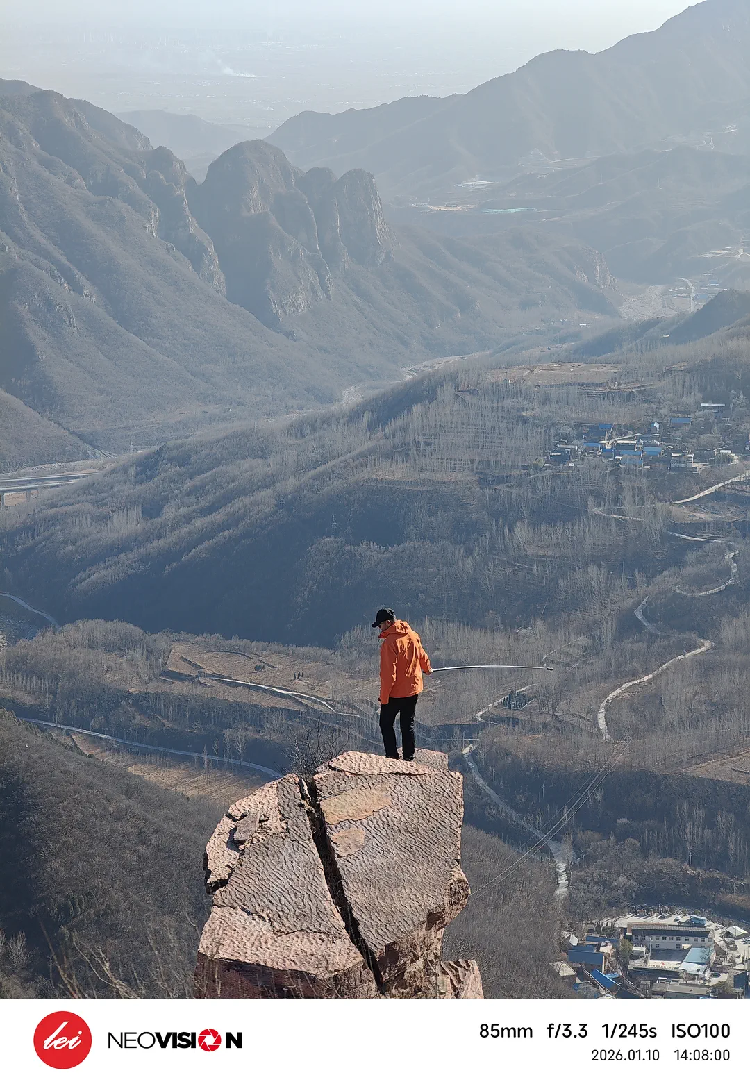 山高人为峰.webp 山高人为峰.webp