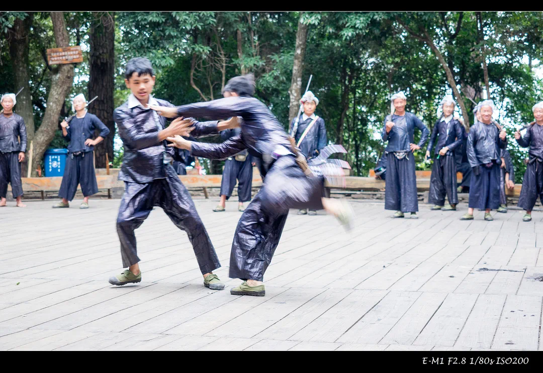 岜沙苗寨之火枪表演 (3).webp